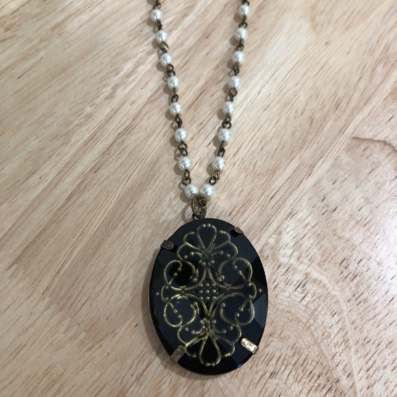 🌸 3/$25 Fashion Necklace - Picture 2 of 3